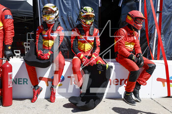 2023-03-16 - GIOVINAZZI Antonio (ita), Ferrari AF Corse, Ferrari 499P, CALADO James (gbr), Ferrari AF Corse, Ferrari 499P, portrait during the 1000 Miles of Sebring 2023, 1st round of the 2023 FIA World Endurance Championship, from March 15 to 17, 2023 on the Sebring International Raceway in Sebring, Florida, USA - AUTO - FIA WEC - 1000 MILES OF SEBRING 2023 - ENDURANCE - MOTORS