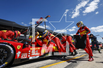 2023-03-16 - PIER GUIDI Alessandro (ita), Ferrari AF Corse, Ferrari 499P, CALADO James (gbr), Ferrari AF Corse, Ferrari 499P, portrait during the 1000 Miles of Sebring 2023, 1st round of the 2023 FIA World Endurance Championship, from March 15 to 17, 2023 on the Sebring International Raceway in Sebring, Florida, USA - AUTO - FIA WEC - 1000 MILES OF SEBRING 2023 - ENDURANCE - MOTORS