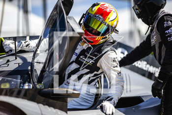 2023-03-16 - DUVAL Loic (fra), Peugeot TotalEnergies Hybrid 9X8 Hypercar, portrait during the 1000 Miles of Sebring 2023, 1st round of the 2023 FIA World Endurance Championship, from March 15 to 17, 2023 on the Sebring International Raceway in Sebring, Florida, USA - AUTO - FIA WEC - 1000 MILES OF SEBRING 2023 - ENDURANCE - MOTORS