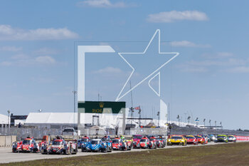 17/03/2023 - 36 VAXIVIERE Matthieu (fra), CANAL Julien (fra), MILESI Charles (fra), Alpine Elf Team, Oreca 07 - Gibson, action , start of the race, depart during the 1000 Miles of Sebring 2023, 1st round of the 2023 FIA World Endurance Championship, from March 15 to 17, 2023 on the Sebring International Raceway in Sebring, Florida, USA - AUTO - FIA WEC - 1000 MILES OF SEBRING 2023 - ENDURANCE - MOTORI