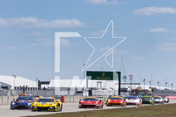 17/03/2023 - 33 KEATING Ben (usa), VARRONE Nicolas (arg), CATSBURG Nicky (nld), Corvette Racing, Chevrolet Corvette C8.R, action , start of the race, depart during the 1000 Miles of Sebring 2023, 1st round of the 2023 FIA World Endurance Championship, from March 15 to 17, 2023 on the Sebring International Raceway in Sebring, Florida, USA - AUTO - FIA WEC - 1000 MILES OF SEBRING 2023 - ENDURANCE - MOTORI