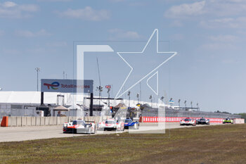2023-03-17 - 07 CONWAY Mike (gbr), KOBAYASHI Kamui (jpn), LOPEZ José Maria (arg), Toyota Gazoo Racing, Toyota GR010 - Hybrid, action , start of the race, depart during the 1000 Miles of Sebring 2023, 1st round of the 2023 FIA World Endurance Championship, from March 15 to 17, 2023 on the Sebring International Raceway in Sebring, Florida, USA - AUTO - FIA WEC - 1000 MILES OF SEBRING 2023 - ENDURANCE - MOTORS