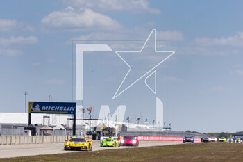 2023-03-17 - 33 KEATING Ben (usa), VARRONE Nicolas (arg), CATSBURG Nicky (nld), Corvette Racing, Chevrolet Corvette C8.R, action , start of the race, depart during the 1000 Miles of Sebring 2023, 1st round of the 2023 FIA World Endurance Championship, from March 15 to 17, 2023 on the Sebring International Raceway in Sebring, Florida, USA - AUTO - FIA WEC - 1000 MILES OF SEBRING 2023 - ENDURANCE - MOTORS