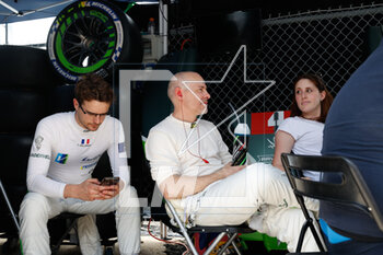 2023-03-17 - DILLMANN Tom (fra), Flyod Vanwall Racing Team, Vanwall Vandervell 680, portrait, VILLENEUVE Jacques (can), Flyod Vanwall Racing Team, Vanwall Vandervell 680, portrait, during the 1000 Miles of Sebring 2023, 1st round of the 2023 FIA World Endurance Championship, from March 15 to 17, 2023 on the Sebring International Raceway in Sebring, Florida, USA - AUTO - FIA WEC - 1000 MILES OF SEBRING 2023 - ENDURANCE - MOTORS