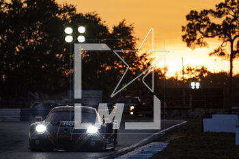 18/03/2023 - 86 WAINWRIGHT Michael (gbr), PERA Riccardo (ita), BARKER Benjamin (gbr), GR Racing, Porsche 911 RSR - 19, action during the 1000 Miles of Sebring 2023, 1st round of the 2023 FIA World Endurance Championship, from March 15 to 17, 2023 on the Sebring International Raceway in Sebring, Florida, USA - AUTO - FIA WEC - 1000 MILES OF SEBRING 2023 - ENDURANCE - MOTORI