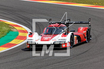 2023-04-27 - 05 CAMERON Dane (usa), CHRISTENSEN Michael (dnk), MAKOWIECKI Frédéric (fra), Porsche Penske Motorsport, Porsche 963, action during the 6 Hours of Spa-Francorchamps 2023, 3rd round of the 2023 FIA World Endurance Championship, from April 27 to 29, 2023 on the Circuit de Spa-Francorchamps, in Stavelot, Belgium - AUTO - FIA WEC - 6 HOURS OF SPA-FRANCORCHAMPS 2023 - ENDURANCE - MOTORS