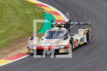 27/04/2023 - 38 DA COSTA António Félix (prt), STEVENS William (gbr), YE Yifei (chn), Hertz Team Jota, Porsche 963, Hybrid, action during the 6 Hours of Spa-Francorchamps 2023, 3rd round of the 2023 FIA World Endurance Championship, from April 27 to 29, 2023 on the Circuit de Spa-Francorchamps, in Stavelot, Belgium - AUTO - FIA WEC - 6 HOURS OF SPA-FRANCORCHAMPS 2023 - ENDURANCE - MOTORI