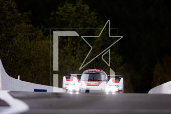 2023-04-28 - 05 CAMERON Dane (usa), CHRISTENSEN Michael (dnk), MAKOWIECKI Frédéric (fra), Porsche Penske Motorsport, Porsche 963, action during the 6 Hours of Spa-Francorchamps 2023, 3rd round of the 2023 FIA World Endurance Championship, from April 27 to 29, 2023 on the Circuit de Spa-Francorchamps, in Stavelot, Belgium - AUTO - FIA WEC - 6 HOURS OF SPA-FRANCORCHAMPS 2023 - ENDURANCE - MOTORS
