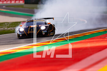 2023-04-28 - 86 WAINWRIGHT Michael (gbr), PERA Riccardo (ita), BARKER Benjamin (gbr), GR Racing, Porsche 911 RSR - 19, action during the 6 Hours of Spa-Francorchamps 2023, 3rd round of the 2023 FIA World Endurance Championship, from April 27 to 29, 2023 on the Circuit de Spa-Francorchamps, in Stavelot, Belgium - AUTO - FIA WEC - 6 HOURS OF SPA-FRANCORCHAMPS 2023 - ENDURANCE - MOTORS