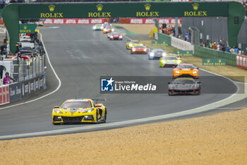 2023-06-10 - 33 KEATING Ben (usa), VARRONE Nicolas (arg), CATSBURG Nicky (nld), Corvette Racing, Chevrolet Corvette C8.R, action during the 24 Hours of Le Mans 2023 on the Circuit des 24 Heures du Mans from June 10 to 11, 2023 in Le Mans, France - AUTO - LE MANS 2023 - PART 1 - ENDURANCE - MOTORS