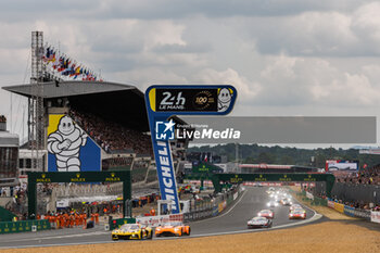 2023-06-10 - 33 KEATING Ben (usa), VARRONE Nicolas (arg), CATSBURG Nicky (nld), Corvette Racing, Chevrolet Corvette C8.R, action, during the 24 Hours of Le Mans 2023 on the Circuit des 24 Heures du Mans from June 10 to 11, 2023 in Le Mans, France - AUTO - LE MANS 2023 - PART 1 - ENDURANCE - MOTORS