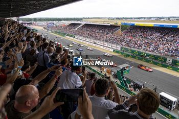 2023-06-10 - Start of the race during the 24 Hours of Le Mans 2023 on the Circuit des 24 Heures du Mans from June 10 to 11, 2023 in Le Mans, France - AUTO - LE MANS 2023 - PART 1 - ENDURANCE - MOTORS
