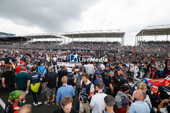 2023-06-10 - crowd, foule, fans , starting grid, grille de depart during the 24 Hours of Le Mans 2023 on the Circuit des 24 Heures du Mans from June 10 to 11, 2023 in Le Mans, France - AUTO - LE MANS 2023 - PART 1 - ENDURANCE - MOTORS