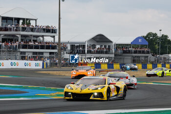 2023-06-10 - 33 KEATING Ben (usa), VARRONE Nicolas (arg), CATSBURG Nicky (nld), Corvette Racing, Chevrolet Corvette C8.R, action during the 24 Hours of Le Mans 2023 on the Circuit des 24 Heures du Mans from June 10 to 11, 2023 in Le Mans, France - AUTO - LE MANS 2023 - PART 1 - ENDURANCE - MOTORS