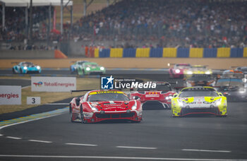 2023-06-10 - 83 PEREZ COMPANC Luis (arg), WADOUX Lilou (fra), ROVERA Alessio (ita), Richard Mille AF Corse, Ferrari 488 GTE Evo, action, start of the race, depart during the 24 Hours of Le Mans 2023 on the Circuit des 24 Heures du Mans from June 10 to 11, 2023 in Le Mans, France - AUTO - LE MANS 2023 - PART 1 - ENDURANCE - MOTORS