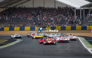 2023-06-10 - 50 FUOCO Antonio (ita), MOLINA Miguel (spa), NIELSEN Nicklas (dnk), Ferrari AF Corse, Ferrari 499P, action, start of the race, depart during the 24 Hours of Le Mans 2023 on the Circuit des 24 Heures du Mans from June 10 to 11, 2023 in Le Mans, France - AUTO - LE MANS 2023 - PART 1 - ENDURANCE - MOTORS