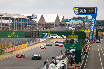 2023-06-10 - LeBron James giving the start, flag during the 24 Hours of Le Mans 2023 on the Circuit des 24 Heures du Mans from June 10 to 11, 2023 in Le Mans, France - AUTO - LE MANS 2023 - PART 1 - ENDURANCE - MOTORS