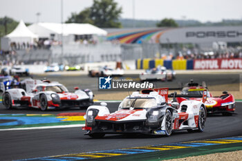 2023-06-10 - 08 BUEMI Sébastien (swi), HARTLEY Brendon (nzl), HIRAKAWA Ryo (jpn), Toyota Gazoo Racing, Toyota GR010 - Hybrid, start of the race, depart during the 24 Hours of Le Mans 2023 on the Circuit des 24 Heures du Mans from June 10 to 11, 2023 in Le Mans, France - AUTO - LE MANS 2023 - PART 1 - ENDURANCE - MOTORS