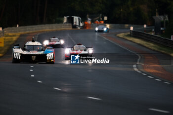 2023-06-10 - 94 DUVAL Loic (fra), MENEZES Gustavo (usa), MULLER Nico (swi), Peugeot TotalEnergies, Peugeot 9x8, action during the 24 Hours of Le Mans 2023 on the Circuit des 24 Heures du Mans from June 10 to 11, 2023 in Le Mans, France - AUTO - LE MANS 2023 - PART 1 - ENDURANCE - MOTORS