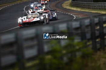 2023-06-10 - 08 BUEMI Sébastien (swi), HARTLEY Brendon (nzl), HIRAKAWA Ryo (jpn), Toyota Gazoo Racing, Toyota GR010 - Hybrid, action during the 24 Hours of Le Mans 2023 on the Circuit des 24 Heures du Mans from June 10 to 11, 2023 in Le Mans, France - AUTO - LE MANS 2023 - PART 1 - ENDURANCE - MOTORS