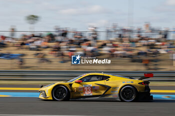 2023-06-11 - 33 KEATING Ben (usa), VARRONE Nicolas (arg), CATSBURG Nicky (nld), Corvette Racing, Chevrolet Corvette C8.R, action during the 24 Hours of Le Mans 2023 on the Circuit des 24 Heures du Mans from June 10 to 11, 2023 in Le Mans, France - AUTO - LE MANS 2023 - PART 2 - ENDURANCE - MOTORS