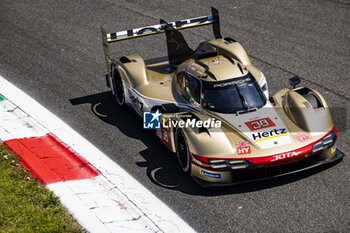 2023-07-07 - 38 DA COSTA Antonio Felix (prt), STEVENS Will (gbr), YE Yifei (chn), Hertz Team Jota, Porsche 963, action during the 6 Hours of Monza 2023, 3rd round of the 2023 FIA World Endurance Championship, from July 7 to 9, 2023 on the Autodrome Nazionale di Monza, in Monza, Italy - AUTO - FIA WEC - 6 HOURS OF MONZA 2023 - ENDURANCE - MOTORS