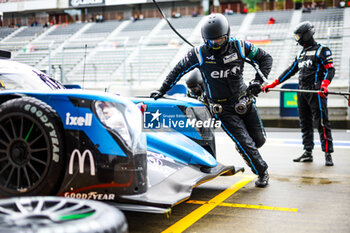 2023-09-08 - 36 VAXIVIERE Matthieu (fra), CANAL Julien (fra), MILESI Charles (fra), Alpine Elf Team, Oreca 07 - Gibson, action pitstop during the 6 Hours of Fuji 2023, 6th round of the 2023 FIA World Endurance Championship, from September 7 to 10, 2023 on the Fuji Speedway, in Oyama, Japan - AUTO - FIA WEC - 6 HOURS OF FUJI 2023 - ENDURANCE - MOTORS