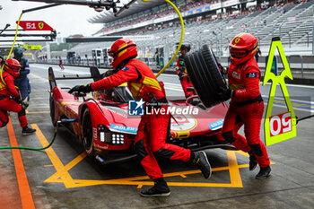 2023-09-09 - 50 FUOCO Antonio (ita), MOLINA Miguel (spa), NIELSEN Nicklas (dnk), Ferrari AF Corse, Ferrari 499P, action pitstop during the 6 Hours of Fuji 2023, 6th round of the 2023 FIA World Endurance Championship, from September 7 to 10, 2023 on the Fuji Speedway, in Oyama, Japan - AUTO - FIA WEC - 6 HOURS OF FUJI 2023 - ENDURANCE - MOTORS