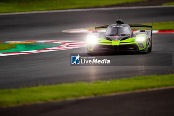 2023-09-09 - 04 VAUTIER Tristan (fra), GUERRIERI Esteban (arg), DE OLIVEIRA Joao Paulo (bra), Flyod Vanwall Racing Team, Vanwall Vandervell 680, action during the 6 Hours of Fuji 2023, 6th round of the 2023 FIA World Endurance Championship, from September 7 to 10, 2023 on the Fuji Speedway, in Oyama, Japan - AUTO - FIA WEC - 6 HOURS OF FUJI 2023 - ENDURANCE - MOTORS