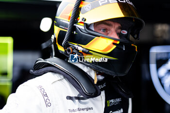 2023-09-10 - VANDOORNE Stoffel (bel), New Peugeot Reserve Driver, portrait during the 6 Hours of Fuji 2023, 6th round of the 2023 FIA World Endurance Championship, from September 7 to 10, 2023 on the Fuji Speedway, in Oyama, Japan - AUTO - FIA WEC - 6 HOURS OF FUJI 2023 - ENDURANCE - MOTORS