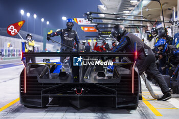 2023-11-02 - 02 BAMBER Earl (nzl), LYNN Alex (gbr), WESTBROOK Richard (gbr), Cadillac Racing, Cadillac V-Series.R, pit stop during the Bapco Energies WEC 8 Hours of Bahrain 2023, 7th round of the 2023 FIA World Endurance Championship, from November 1 to 4, 2023 on the Bahrain International Circuit, in Sakhir, Bahrain - AUTO - FIA WEC - 8 HOURS OF BAHRAIN 2023 - ENDURANCE - MOTORS