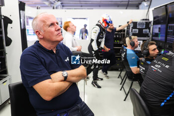 2023-11-02 - SINAULT Philippe (fra), team principal and owner of Signatech racing, portrait during the Bapco Energies WEC 8 Hours of Bahrain 2023, 7th round of the 2023 FIA World Endurance Championship, from November 1 to 4, 2023 on the Bahrain International Circuit, in Sakhir, Bahrain - AUTO - FIA WEC - 8 HOURS OF BAHRAIN 2023 - ENDURANCE - MOTORS