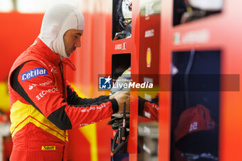 2023-11-02 - MOLINA Miguel (spa), Ferrari AF Corse, Ferrari 499P, portrait during the Bapco Energies WEC 8 Hours of Bahrain 2023, 7th round of the 2023 FIA World Endurance Championship, from November 1 to 4, 2023 on the Bahrain International Circuit, in Sakhir, Bahrain - AUTO - FIA WEC - 8 HOURS OF BAHRAIN 2023 - ENDURANCE - MOTORS