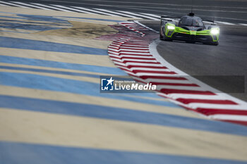 2023-11-02 - 04 VAUTIER Tristan (fra), GUERRIERI Esteban (arg), BRISCOE Ryan (usa), Flyod Vanwall Racing Team, Vanwall Vandervell 680, action during the Bapco Energies WEC 8 Hours of Bahrain 2023, 7th round of the 2023 FIA World Endurance Championship, from November 1 to 4, 2023 on the Bahrain International Circuit, in Sakhir, Bahrain - AUTO - FIA WEC - 8 HOURS OF BAHRAIN 2023 - ENDURANCE - MOTORS