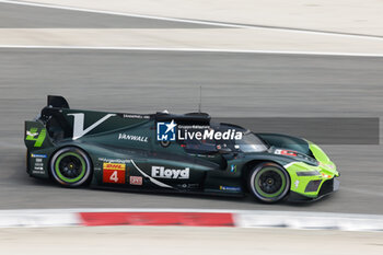 2023-11-03 - 04 VAUTIER Tristan (fra), GUERRIERI Esteban (arg), BRISCOE Ryan (usa), Flyod Vanwall Racing Team, Vanwall Vandervell 680, action during the Bapco Energies WEC 8 Hours of Bahrain 2023, 7th round of the 2023 FIA World Endurance Championship, from November 1 to 4, 2023 on the Bahrain International Circuit, in Sakhir, Bahrain - AUTO - FIA WEC - 8 HOURS OF BAHRAIN 2023 - ENDURANCE - MOTORS