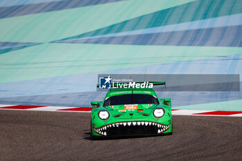 2023-11-04 - 56 HYET PJ (usa), JEANNEATTE Gunnar (usa), CAIROLI Matteo (ia), Project 1 - AO, Porsche 911 RSR - 19, action during the Bapco Energies WEC 8 Hours of Bahrain 2023, 7th round of the 2023 FIA World Endurance Championship, from November 1 to 4, 2023 on the Bahrain International Circuit, in Sakhir, Bahrain - AUTO - FIA WEC - 8 HOURS OF BAHRAIN 2023 - ENDURANCE - MOTORS