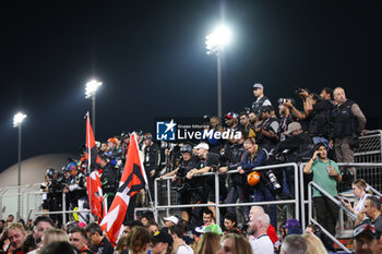 2023-11-04 - Photographers waiting for the podium during the Bapco Energies WEC 8 Hours of Bahrain 2023, 7th round of the 2023 FIA World Endurance Championship, from November 1 to 4, 2023 on the Bahrain International Circuit, in Sakhir, Bahrain - AUTO - FIA WEC - 8 HOURS OF BAHRAIN 2023 - ENDURANCE - MOTORS