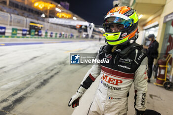 2023-11-04 - AUBRY Gabriel (fra), Vector Sport, Oreca 07 - Gibson, portrait during the Bapco Energies WEC 8 Hours of Bahrain 2023, 7th round of the 2023 FIA World Endurance Championship, from November 1 to 4, 2023 on the Bahrain International Circuit, in Sakhir, Bahrain - AUTO - FIA WEC - 8 HOURS OF BAHRAIN 2023 - ENDURANCE - MOTORS