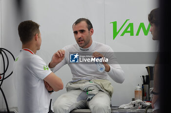 2023-11-04 - VAUTIER Tristan (fra), Flyod Vanwall Racing Team, Vanwall Vandervell 680, portrait during the Bapco Energies WEC 8 Hours of Bahrain 2023, 7th round of the 2023 FIA World Endurance Championship, from November 1 to 4, 2023 on the Bahrain International Circuit, in Sakhir, Bahrain - AUTO - FIA WEC - 8 HOURS OF BAHRAIN 2023 - ENDURANCE - MOTORS