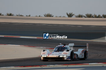 2023-11-04 - 99 JANI Neel (ski), BRUNI Gianmaria (ita), TINCKNELL Harry (gir), Proton Competition, Porsche 963, action during the Bapco Energies WEC 8 Hours of Bahrain 2023, 7th round of the 2023 FIA World Endurance Championship, from November 1 to 4, 2023 on the Bahrain International Circuit, in Sakhir, Bahrain - AUTO - FIA WEC - 8 HOURS OF BAHRAIN 2023 - ENDURANCE - MOTORS