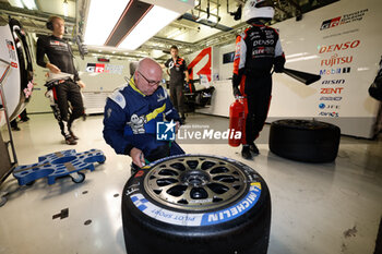 2023-11-04 - michelin engineer, portrait during the Bapco Energies WEC 8 Hours of Bahrain 2023, 7th round of the 2023 FIA World Endurance Championship, from November 1 to 4, 2023 on the Bahrain International Circuit, in Sakhir, Bahrain - AUTO - FIA WEC - 8 HOURS OF BAHRAIN 2023 - ENDURANCE - MOTORS