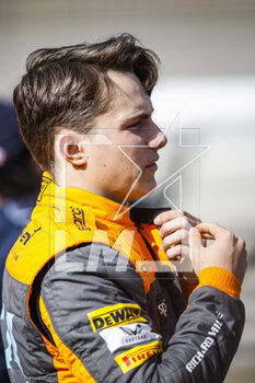 2023-02-23 - PIASTRI Oscar (aus), McLaren F1 Team MCL60, portrait during the Formula 1 Armco pre-season testing 2023 of the 2023 FIA Formula One World Championship from February 23 to 25, 2023 on the Bahrain International Circuit, in Sakhir, Bahrain - F1 - PRE-SEASON TESTING 2023 - BAHRAIN - FORMULA 1 - MOTORS