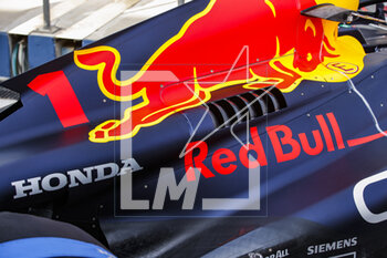 2023-02-23 - Red Bull Racing RB19, body, carrosserie, during the Formula 1 Armco pre-season testing 2023 of the 2023 FIA Formula One World Championship from February 23 to 25, 2023 on the Bahrain International Circuit, in Sakhir, Bahrain - F1 - PRE-SEASON TESTING 2023 - BAHRAIN - FORMULA 1 - MOTORS