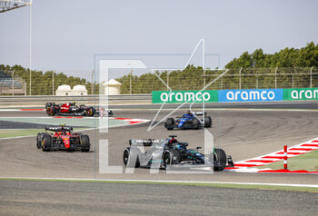 2023-02-23 - 63 RUSSELL George (gbr), Mercedes AMG F1 Team W14, action with 55 SAINZ Carlos (spa), Scuderia Ferrari SF-23 during the Formula 1 Armco pre-season testing 2023 of the 2023 FIA Formula One World Championship from February 23 to 25, 2023 on the Bahrain International Circuit, in Sakhir, Bahrain - F1 - PRE-SEASON TESTING 2023 - BAHRAIN - FORMULA 1 - MOTORS