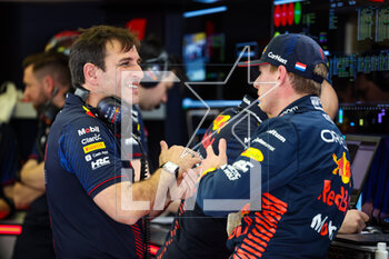 2023-02-23 - WACHE Pierre, Technical Director of Red Bull Racing, and VERSTAPPEN Max (ned), Red Bull Racing RB19, portrait during the Formula 1 Armco pre-season testing 2023 of the 2023 FIA Formula One World Championship from February 23 to 25, 2023 on the Bahrain International Circuit, in Sakhir, Bahrain - F1 - PRE-SEASON TESTING 2023 - BAHRAIN - FORMULA 1 - MOTORS