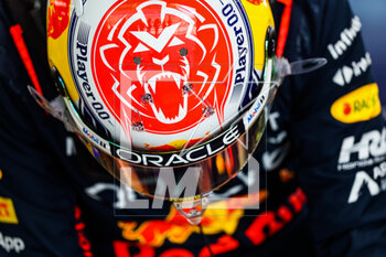 2023-02-23 - VERSTAPPEN Max (ned), Red Bull Racing RB19, portrait helmet during the Formula 1 Armco pre-season testing 2023 of the 2023 FIA Formula One World Championship from February 23 to 25, 2023 on the Bahrain International Circuit, in Sakhir, Bahrain - F1 - PRE-SEASON TESTING 2023 - BAHRAIN - FORMULA 1 - MOTORS