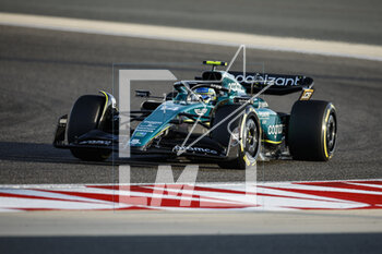 2023-02-23 - 14 ALONSO Fernando (spa), Aston Martin F1 Team AMR23, action during the Formula 1 Armco pre-season testing 2023 of the 2023 FIA Formula One World Championship from February 23 to 25, 2023 on the Bahrain International Circuit, in Sakhir, Bahrain - F1 - PRE-SEASON TESTING 2023 - BAHRAIN - FORMULA 1 - MOTORS