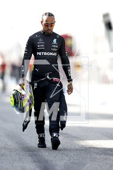 2023-02-23 - HAMILTON Lewis (gbr), Mercedes AMG F1 Team W14, portrait during the Formula 1 Armco pre-season testing 2023 of the 2023 FIA Formula One World Championship from February 23 to 25, 2023 on the Bahrain International Circuit, in Sakhir, Bahrain - F1 - PRE-SEASON TESTING 2023 - BAHRAIN - FORMULA 1 - MOTORS