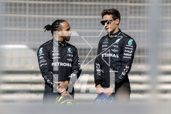 2023-02-23 - HAMILTON Lewis (gbr), Mercedes AMG F1 Team W14, portrait RUSSELL George (gbr), Mercedes AMG F1 Team W14, portrait during the Formula 1 Armco pre-season testing 2023 of the 2023 FIA Formula One World Championship from February 23 to 25, 2023 on the Bahrain International Circuit, in Sakhir, Bahrain - F1 - PRE-SEASON TESTING 2023 - BAHRAIN - FORMULA 1 - MOTORS