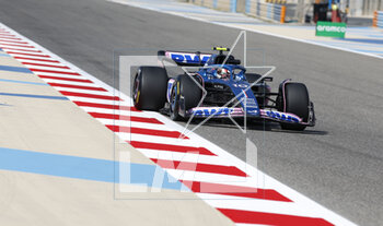 2023-02-23 - 10 GASLY Pierre (fra), Alpine F1 Team A523, action during the Formula 1 Armco pre-season testing 2023 of the 2023 FIA Formula One World Championship from February 23 to 25, 2023 on the Bahrain International Circuit, in Sakhir, Bahrain - F1 - PRE-SEASON TESTING 2023 - BAHRAIN - FORMULA 1 - MOTORS